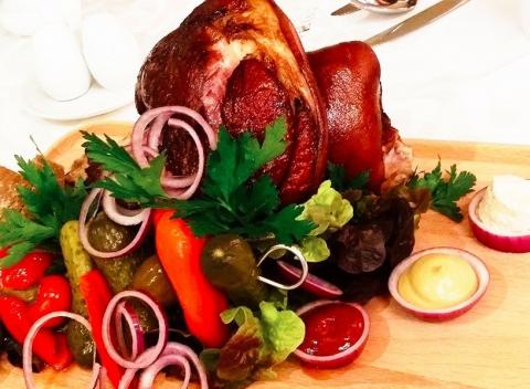 Bavorské koleno s oblohou Prídte ochutnať skvelú lahôdku