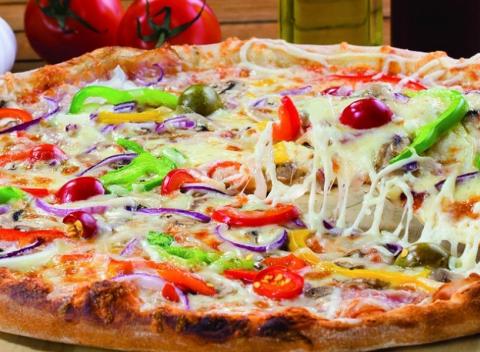 Skvelé talianske pochúťky Pizza, rizoto či cestoviny + dezert pre dve osoby