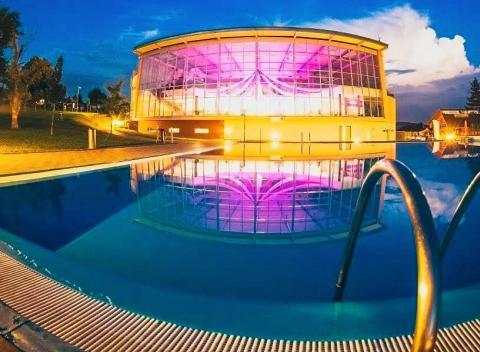 Snívajte o horúcom lete Letná rodinná dovolenka v hoteli Aquatermal*** 