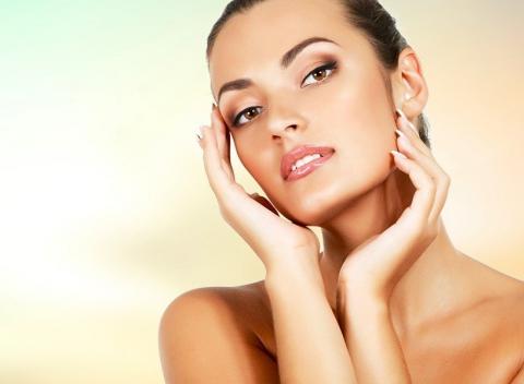 Lifting tváre, krku a dekoltu Tripolárna rádiofrekvencia vám navráti žiarivú pleť