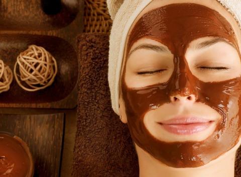 Doprajte si dokonalý luxus Čokoládová masáž tváre a laserové ošetrenie pleti