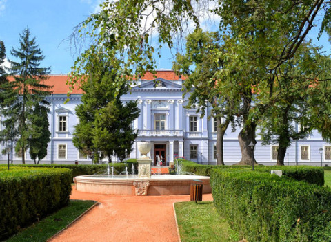 Oddych v krásnom prostredí Kaštieľa Mojmírovce**** so vstupom do ThermalParku Nitrava.