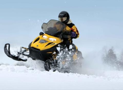 Jazda na snežnom skútri Nezabudnuteľné dobrodružstvo a  aktívny oddych 