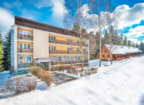 Nízke Tatry v penzióne so vstupom do bazéna a polpenziou + dieťa do 14,9 rokov zadarmo.