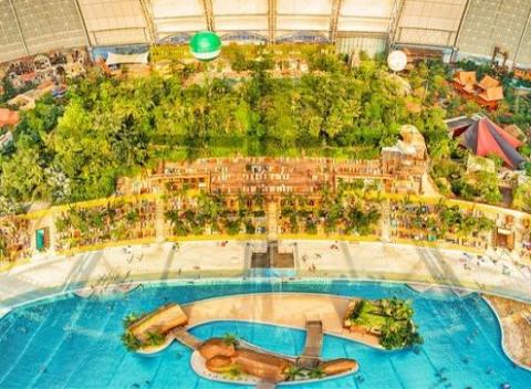 3-dňový zájazd do Tropical Islands v Nemecku s návštevou dažďového pralesa, romantickej lagúny a mnohých ďalších miest.