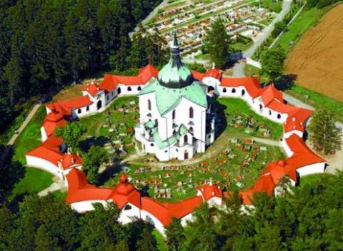 Odpočinok pre dvoch v krásnej prírode českej Vysočiny s poctivou kuchyňou, útulným ubytovaním, polpenziou a bazénom.