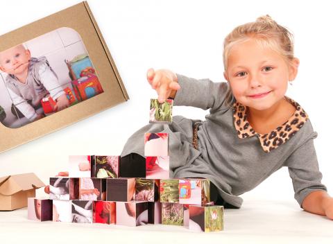 Netradičné kocky s originálnou fotopotlačou, vďaka ktorej budete môcť pri hre spoločne spomínať na tie najkrajšie zážitky.