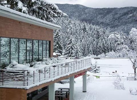 Zimný oddych priamo pri SKIPARK Malinô Brdo v hoteli Hrabovo ** s wellness. Ideálny plán na relax a nové zážitky!