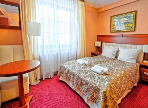 Poľsko: pobyt pri Krakove luxusne s polpenziou/raňajkami a wellness v nádhernom prostredí plnom pamiatok UNESCO.