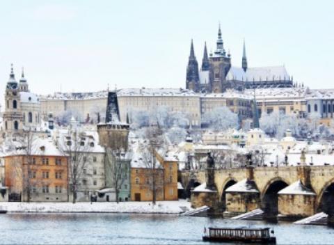 Nechajte sa očariť Prahou a užite si romantiku v rodinnom Hoteli U Svatého Jana v samom srdci pražskej metropoly, pri Karlovom námestí. 