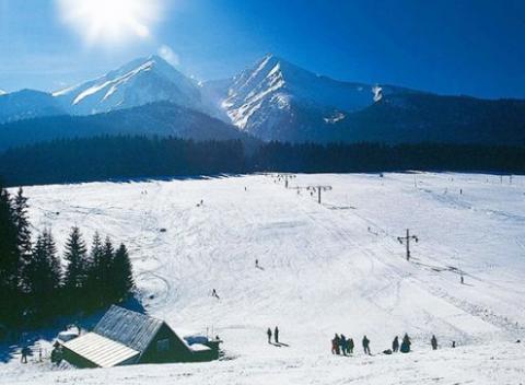 Vydajte sa za odpočinkom do nádhernej krajiny pod štítmi Belianskych Tatier s ubytovaním v útulnom penzióne Blanka s polpenziou a wellness.