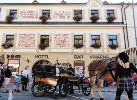 Vyrazte na parádnu dovolenku do prírody v okolí Nového Města na Moravě. Doprajte si relaxačnú masáž alebo si zalyžujte.