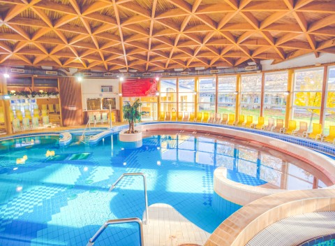 Bük v Hunguest Hoteli Répce *** priamo prepojenom s kúpeľmi + polpenzia.