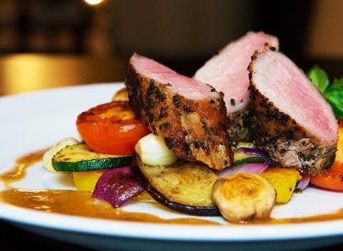 Vychutnajte si dvojchodové či trojchodové divinové menu v reštaurácii Zichy. Pravé gurmánske hody, ktoré vás dostanú do kolien.