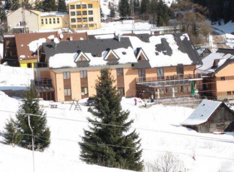 Objavte krásy Slovenského raja počas zimy a zažite skvelý víkendový relax v Hoteli Mlynky*** s výbornou lyžovačkou, polpenziou a fitness.  