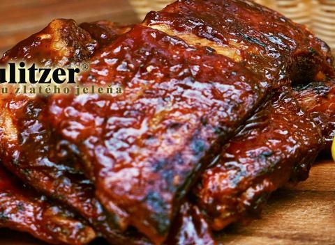 Kilo šťavnatých bravčových rebierok potretých barbecue omáčkou. Vyskúšajte gurmánske hody v luxusnej reštaurácii.