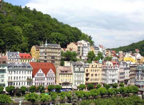 Relaxujte v 3* hoteli v historickom centre Karlových Varov a užite si rozmanitosť wellness kúpeľných procedúr a výletov.