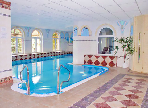 Kúpele Luhačovice v hoteli s neobmedzeným wellness, procedúrami a polpenziou + varianty pre 2 aj 1.