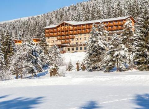 Aktívna dovolenka v Nízkych Tatrách v Hoteli Partizán v rekreačnej oblasti Tále.