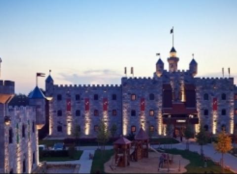 Zažite so svojimi deťmi deň plný úžasnej zábavy a atrakcií postavených z LEGO kociek. Zájazd do LEGOLANDU v Nemecku. 