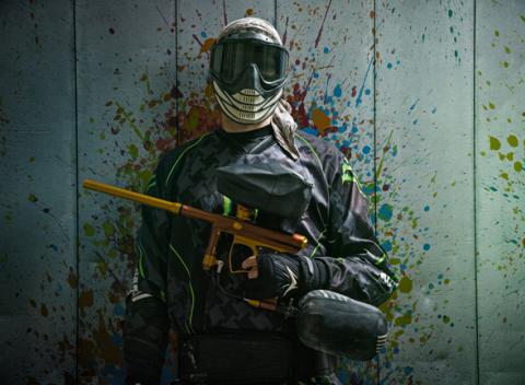 Paintball na 3 hodiny na jednom z najväčších ihrísk na Slovensku. Dynamická adrenalínová hra, ktorú sprevádza kopec zábavy.