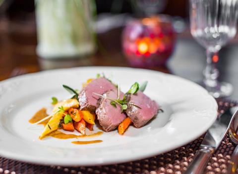 Čaro vidieckej romantiky v elegantnom a útulnom prostredí. 5-chodové menu pre 2 osoby v Boutique hotel a restaurant Pri mlyne ***. 