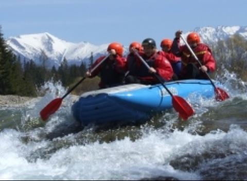Belá je najdravšou prírodnou riekou vhodnou na rafting na Slovensku. Pokorte jej dravosť a krásu splavom plného adrenalínových zážitkov. 