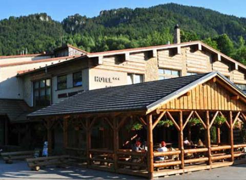 Jarný wellness pobyt v Jánošíkových dierach. Užite si turistiku a skvelú dovolenku v malebnej prírode Malej Fatry.  