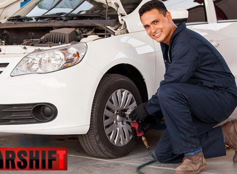 Prezutie a vyváženie pneumatík s možnosťou zmerania geometrie a kontroly auta. Jazdite bezpečne a úsporne vďaka vhodným pneumatikám.