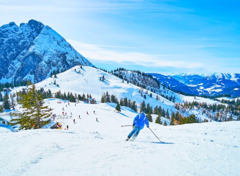 Rakúske Alpy v blízkosti skiareálov v českom penzióne Sunny s polpenziou.