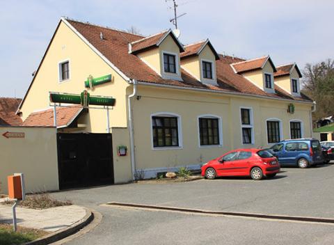 Jedinečná dovolenka plná rôznych aktivít v Hoteli Veveří pri Brnenskej priehrade s polpenziou a so vstupenkami do ZOO pre dvoch. 