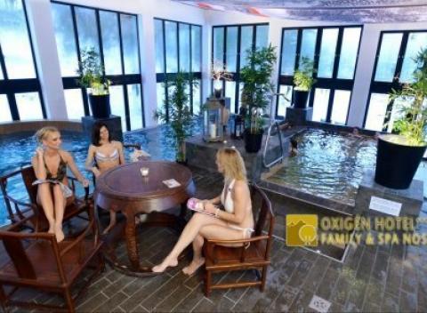 Vyrazte na skvelú rodinnú dovolenku do luxusného 4* hotela Oxigén v Maďarsku. Tešte sa na polpenziu a neobmedzený vstup do wellness. 