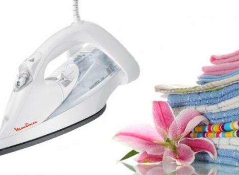 Žehlenie už nebude nikdy otravou! Skvelá naparovacia žehlička Mx Aquaspeed 214 je navrhnutá tak, aby skvelo padla do ruky.