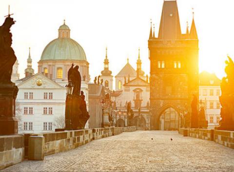 Spoznajte krásy stovežatej Prahy. Úžasná dovolenka pre dvoch v rodinnom hoteli Balkán*** neďaleko centra pri Vltave.