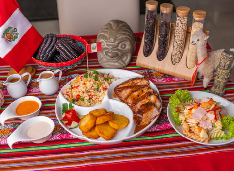 Peruánska vianočná misa pre 2 osoby v jedinečnej reštaurácii Casa Inka.