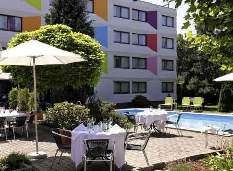 Silvester na 4 dni v hoteli v obchodnej štvrti mesta Linz pre dvoch s raňajkami.