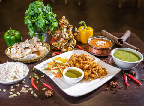 Thali menu v indickej reštaurácií The Curry - vegánske, vegetariánske alebo mäsové.