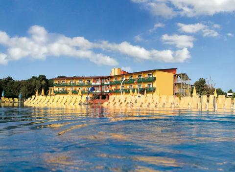 Užite si romantickú dovolenku s luxusným wellness a bohatými bufetovými raňajkami v Thermenhotel PuchasPLUS**** v Rakúsku. 