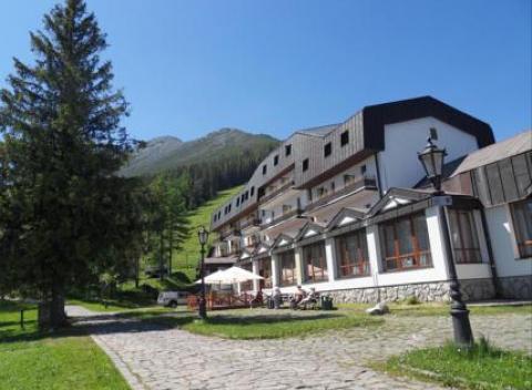 Doprajte si počas víkendu dúšok čerstvého vzduchu. Pobyt v Hosteli Sorea Hrebienok v prekrásnej prírode Vysokých Tatier. 