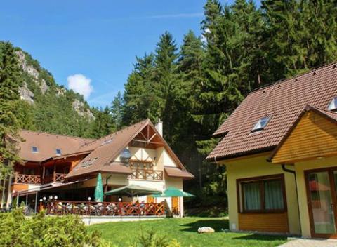 Nezabudnuteľná dovolenka v krásnej prírode Veľkej Fatry. Skvelý 3 až 6-dňový pobyt s polpenziou a saunou pre dvoch v apartmánoch Gader.