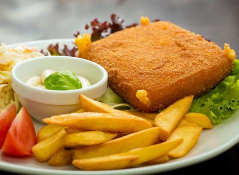 Skvelý bravčový rezeň alebo vyprážaný syr s prílohou. Pochutnajte si na overenej klasike v historickom centre Košíc.