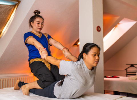 Darčekové permanentky na thajskú masáž, až 5 vstupov v Changdee Massages.