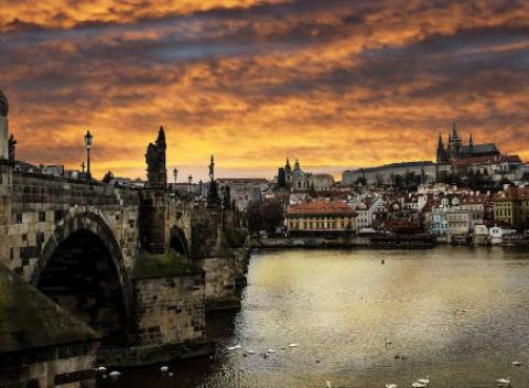 Plánujete dovolenku v Prahe? Navštívte penzión Fox, kde sú pre vás pripravené lahodné bufetové raňajky a skvelá relaxačná masáž.