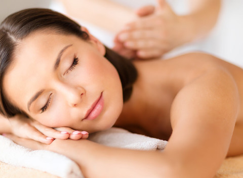Oáza uvoľnenia Celotelová masáž pre dámy - dajte si premasírovať celé telo.