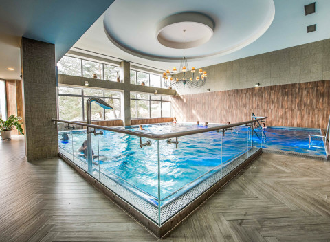 Kúpele Nimnica v kúpeľných domoch s plnou penziou, procedúrami a wellness.