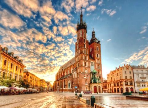 Luxusný pobyt v Krakove. Spoznajte jedno z najkrajších európskych miest, kde na vás na každom kroku dýcha história a umenie.
