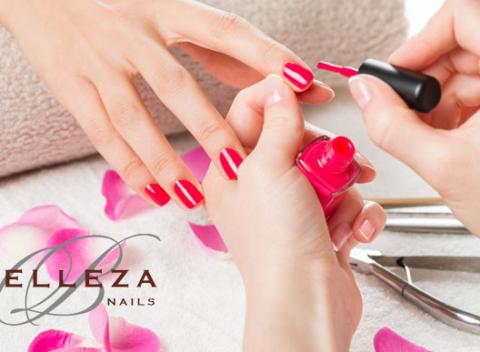 Gélové nechty alebo parafínový zábal a masáž rúk. Doprajte vašim nechtom tú najlepšiu starostlivosť a originálny vzhľad.