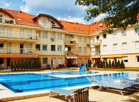Vyrazte vo dvojici či s rodinou na skvelý pobyt k našim južným susedom, do Maďarska. Čakajú vás lahodné jedlo a relax vo wellness centre.