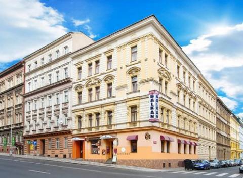 Po stopách historickej Prahy! Vydajte sa na 2 až 5-dňový pobyt pre dvoch s ubytovaním v Hoteli Balkán*** so saunou a fľašou vína.