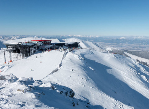 Zimný pobyt priamo na vrchole Chopku v hoteli Rotunda s polpenziou.